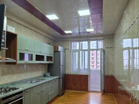 4-room apartment, 160 m², İnşaatçılar: 365 000 ₼ 4