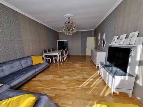 Elan №6452585 - Bakı, Badamdar q., 2 otaqlı, 100 m², 16/18 mərtəbə