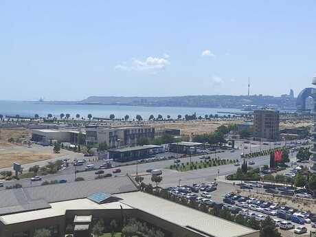5 otaq · 228 m² · 6/7 mərtəbə, Ağ şəhər