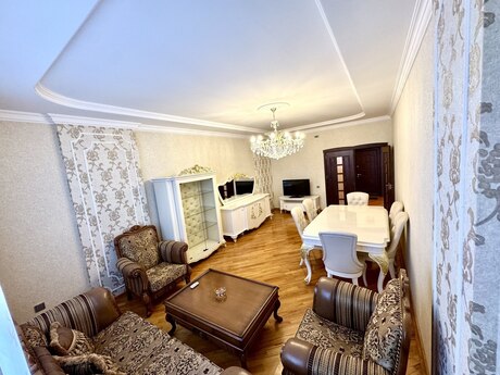 3-комнатная квартира, 120 м², İnşaatçılar: 355 000 ₼ 3