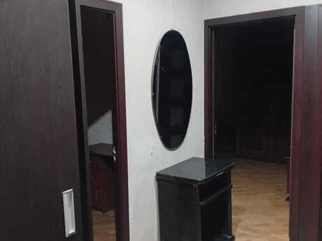 3-room apartment for rent, 80 m², 8-ci mikrorayon: 850 ₼/mo 4