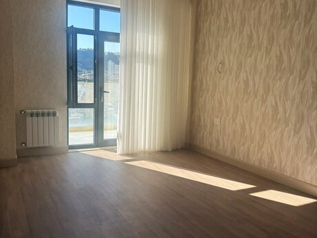 3-room apartment for rent, 95 m², Boulevard Palace: 1 300 ₼/mo 3
