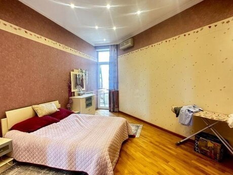 Kirayə 4 otaqlı mənzil, 200 m², Nərimanov: 1 800 ₼/ay 5