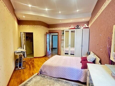 Kirayə 4 otaqlı mənzil, 200 m², Nərimanov: 1 800 ₼/ay 3