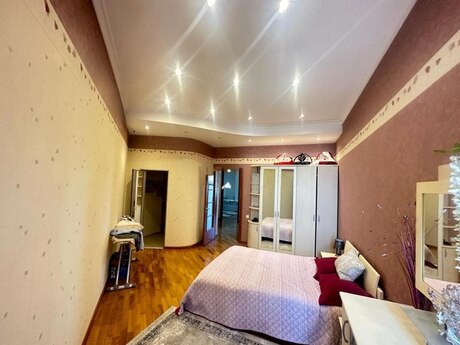 Kirayə 4 otaqlı mənzil, 200 m², Nərimanov: 1 800 ₼/ay 4