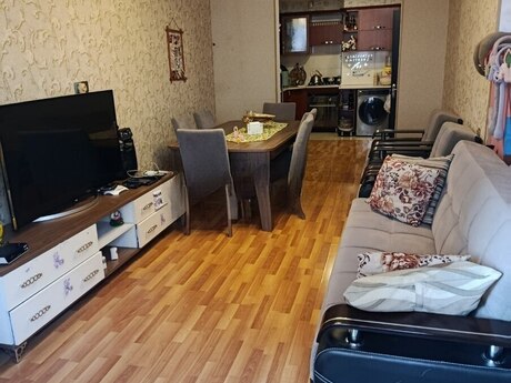 3 otaq · 102 m² · 21/21 mərtəbə, İnşaatçılar