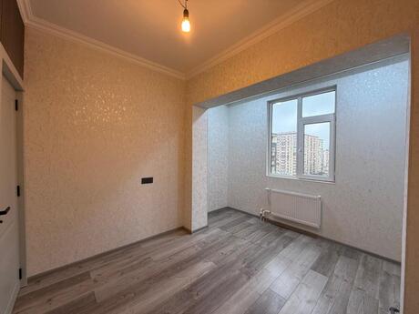İnşaatçılarda 2 otaqlı köhnə tikili mənzil satılır, 45 m², 134 000 AZN, şəkil 2 / 12