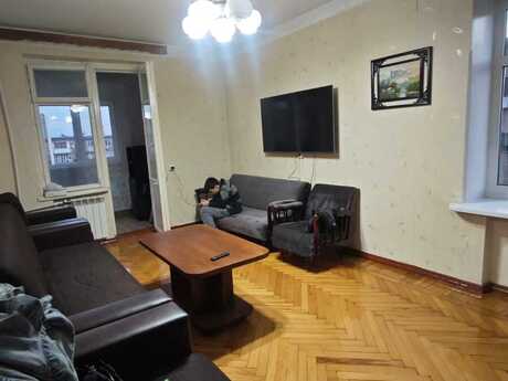 2 Qara Qarayev