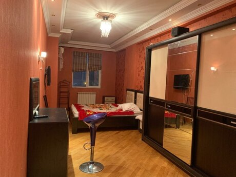 Kirayə 3 otaqlı mənzil, 178 m², 8 Noyabr: 1 000 ₼/ay 5