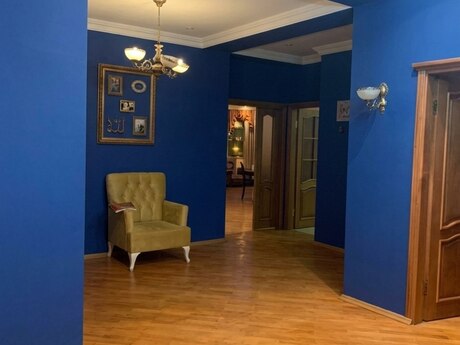 Kirayə 3 otaqlı mənzil, 178 m², 8 Noyabr: 1 000 ₼/ay 3