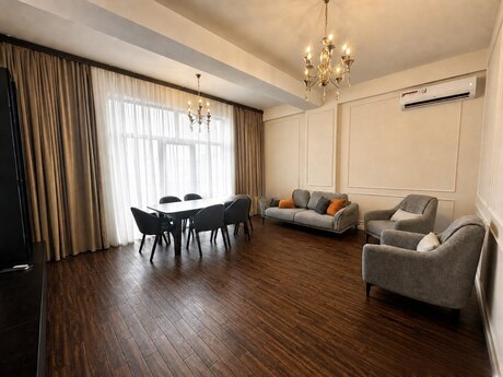 Kirayə 3 otaqlı mənzil, 122 m², 28 May: 1 950 ₼/ay 3