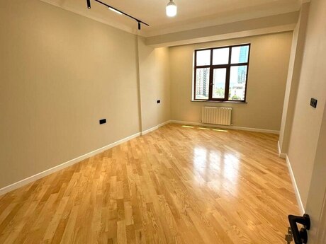 4-комнатная квартира, 211 м², Şah İsmayıl Xətai: 650 000 ₼ 4
