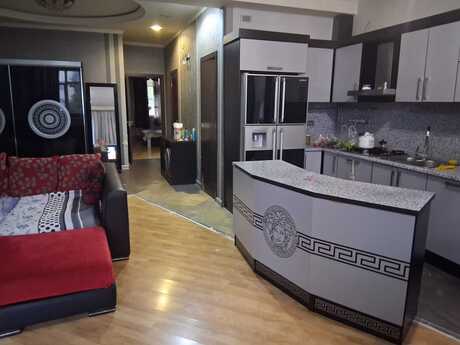 2-room apartment for rent, 75 m², 8-ci mikrorayon: 700 ₼/mo 3