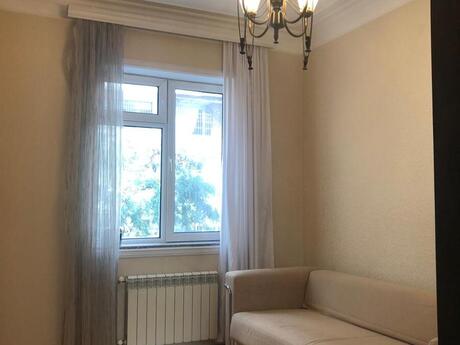 Kirayə 3 otaqlı mənzil, 105 m², Nizami: 1 050 ₼/ay 3
