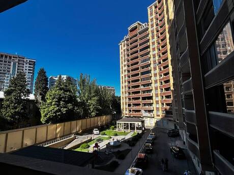 3 otaqlı mənzil, 130 m², Gənclik: 470 000 ₼ 3