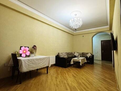 3 otaqlı mənzil, 135 m², İnşaatçılar: 345 000 ₼ 2