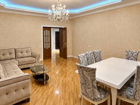 4 otaqlı mənzil, 170 m², Nərimanov: 520 000 ₼ 2