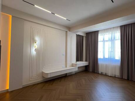 3 otaqlı mənzil, 130 m², İnşaatçılar: 369 999 ₼ 2