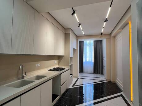 3 otaqlı mənzil, 130 m², İnşaatçılar: 369 999 ₼ 3