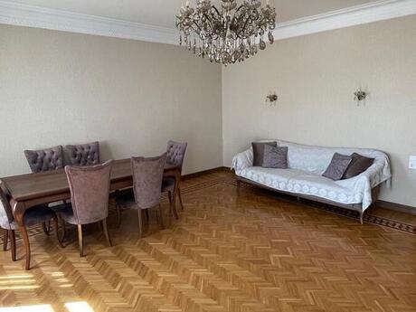 Elan №6453103 - Bakı, İçəri Şəhər m., 3 otaqlı, 100 m², 6/7 mərtəbə