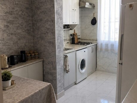3-room apartment for rent, 65 m², Nizami: 850 ₼/mo 4