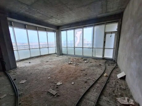4 otaqlı mənzil, 212 m², 28 May: 505 000 ₼ 2