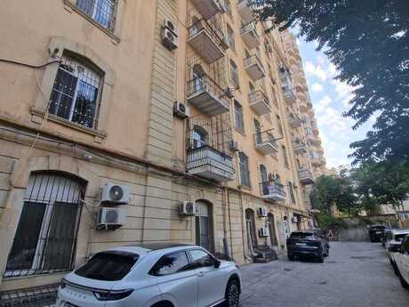 4-комнатная квартира, 190 м², Nizami: 299 000 ₼ 4
