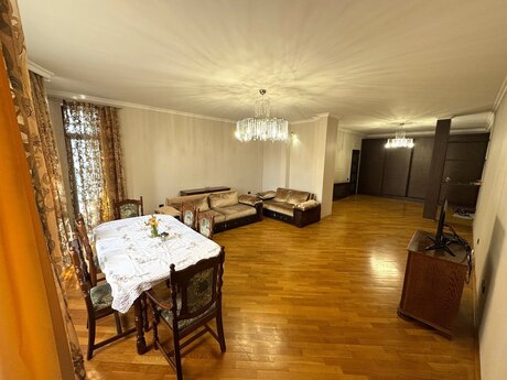 Kirayə 3 otaqlı mənzil, 170 m², Nəsimi: 1 300 ₼/ay 2
