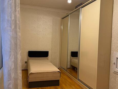 2-room apartment for rent, 90 m², 8-ci mikrorayon: 700 ₼/mo 5