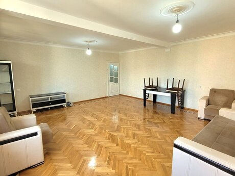 Аренда: 5-комнатная квартира, 120 м², Azadlıq Prospekti: 750 ₼/мес 3