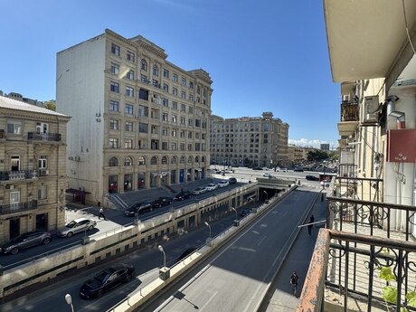 Elan №6453523 - Bakı, Nəriman Nərimanov m., 2 otaqlı, 45 m², 3/5 mərtəbə