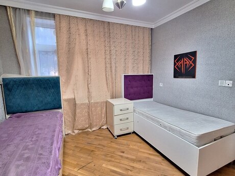 4-room apartment for rent, 130 m², Nəriman Nərimanov: 1 096 ₼/mo 4