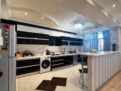 3 otaqlı mənzil, 117 m², 20 Yanvar: 305 000 ₼ 3