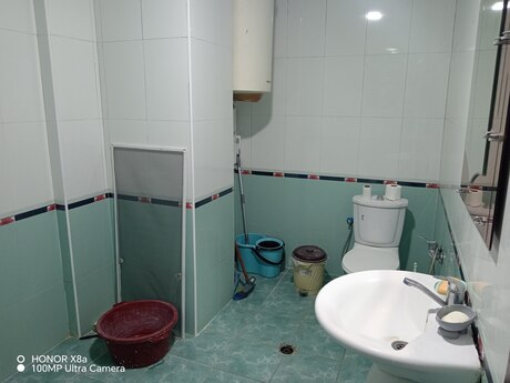 Аренда: 2-комнатная квартира, 130 м², Memar Əcəmi: 180 ₼/мес 3