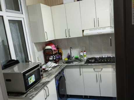 Kirayə 2 otaqlı mənzil, 90 m², İnşaatçılar: 100 ₼/ay 3