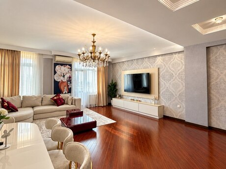 Elan №6453732 - Bakı, Gənclik m., 3 otaqlı, 140 m², 15/18 mərtəbə