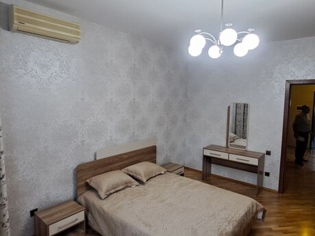 Kirayə 2 otaqlı mənzil, 100 m², Gənclik: 1 250 ₼/ay 4