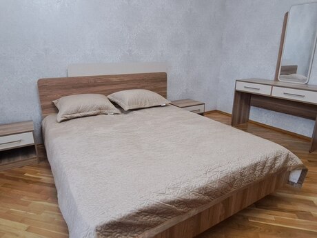 Kirayə 2 otaqlı mənzil, 100 m², Gənclik: 1 250 ₼/ay 3
