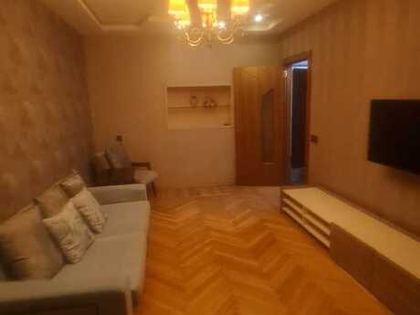 3-room apartment for rent, 70 m², Şah İsmayıl Xətai: 750 ₼/mo 5