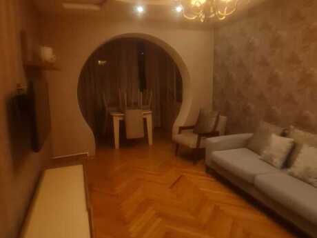 3-room apartment for rent, 70 m², Şah İsmayıl Xətai: 750 ₼/mo 3
