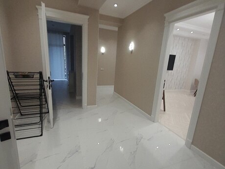 4-room apartment for rent, 150 m², 28 May: 2 000 ₼/mo 5