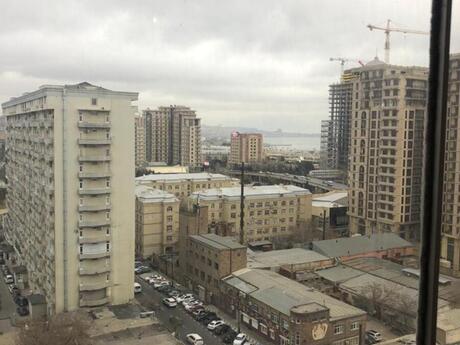 4-room apartment, 302 m², 28 May: 900 000 ₼ 2