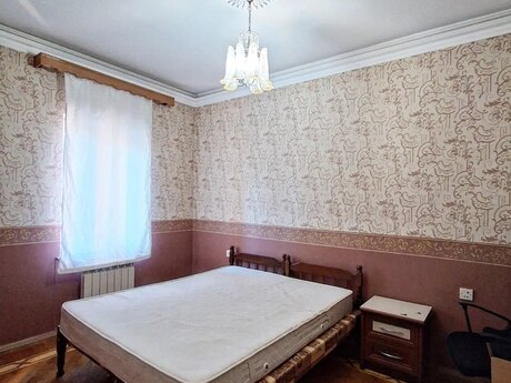 3 otaqlı mənzil, 102 m², 28 May: 300 000 ₼ 3