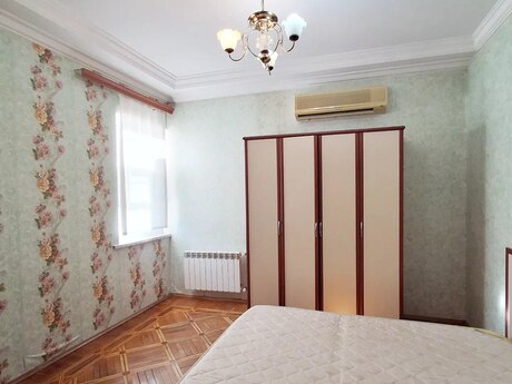 3 otaqlı mənzil, 102 m², 28 May: 300 000 ₼ 4