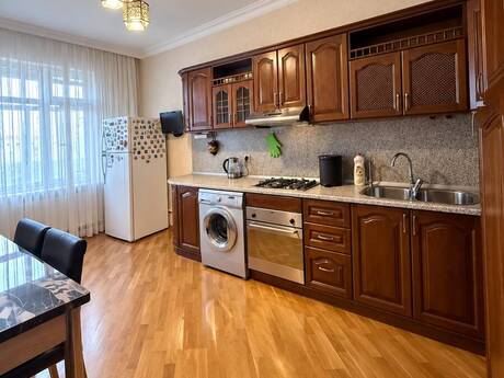 2-room apartment for rent, 120 m², Nəriman Nərimanov: 850 ₼/mo 3
