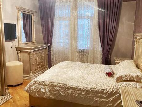 3-room apartment for rent, 162 m², Şah İsmayıl Xətai: 1 200 ₼/mo 3
