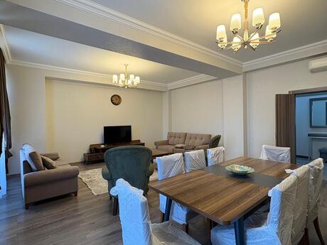 Аренда: 4-комнатная квартира, 180 м², Ağ şəhər: 2 500 ₼/мес 2