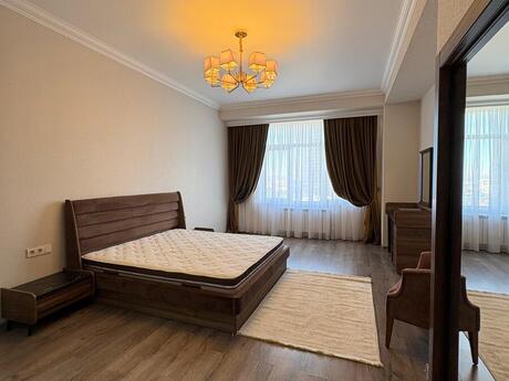 Аренда: 4-комнатная квартира, 180 м², Ağ şəhər: 2 500 ₼/мес 5