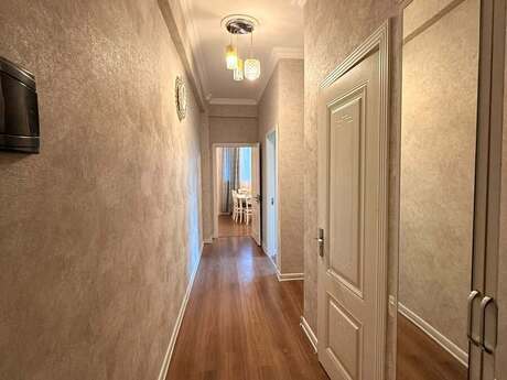 2 rooms · 70 m² · floor 2/9, Yasamal