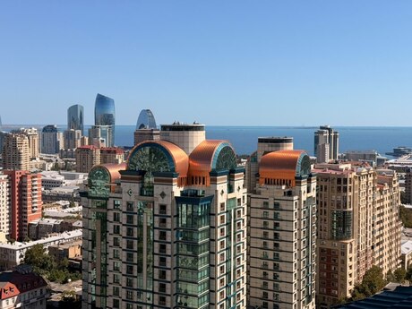 5 otaqlı mənzil, 342 m², 28 May: 650 000 ₼ 2